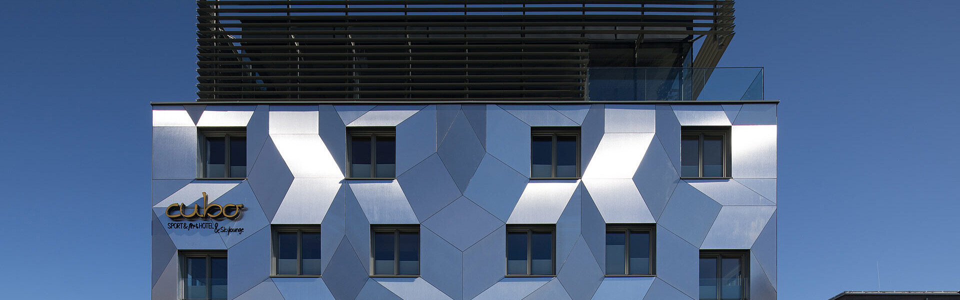 Fassade der Pinselfabrik von Dachdeckerei & Fassadenbau Perwein aus Salzburg